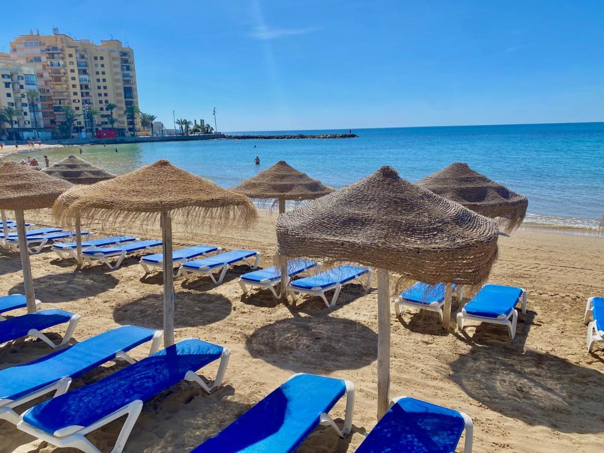 Апартаменты Blue House 1ª Linea Playa Торевьиа Экстерьер фото