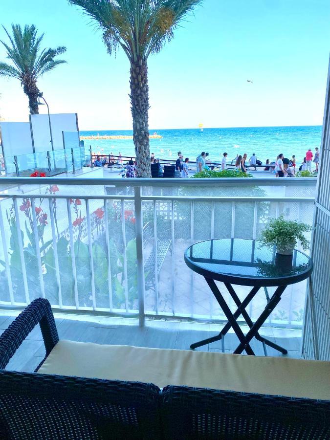 Апартаменты Blue House 1ª Linea Playa Торевьиа Экстерьер фото