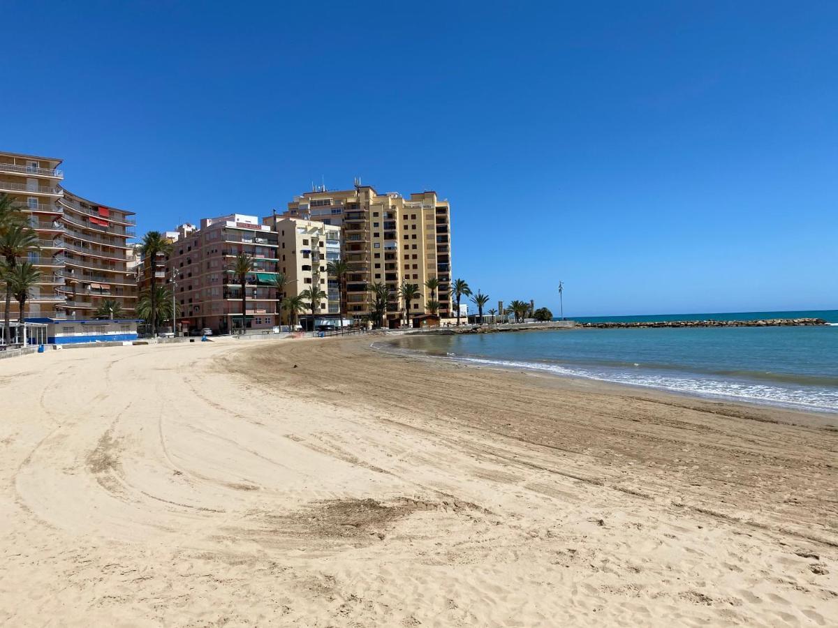 Апартаменты Blue House 1ª Linea Playa Торевьиа Экстерьер фото