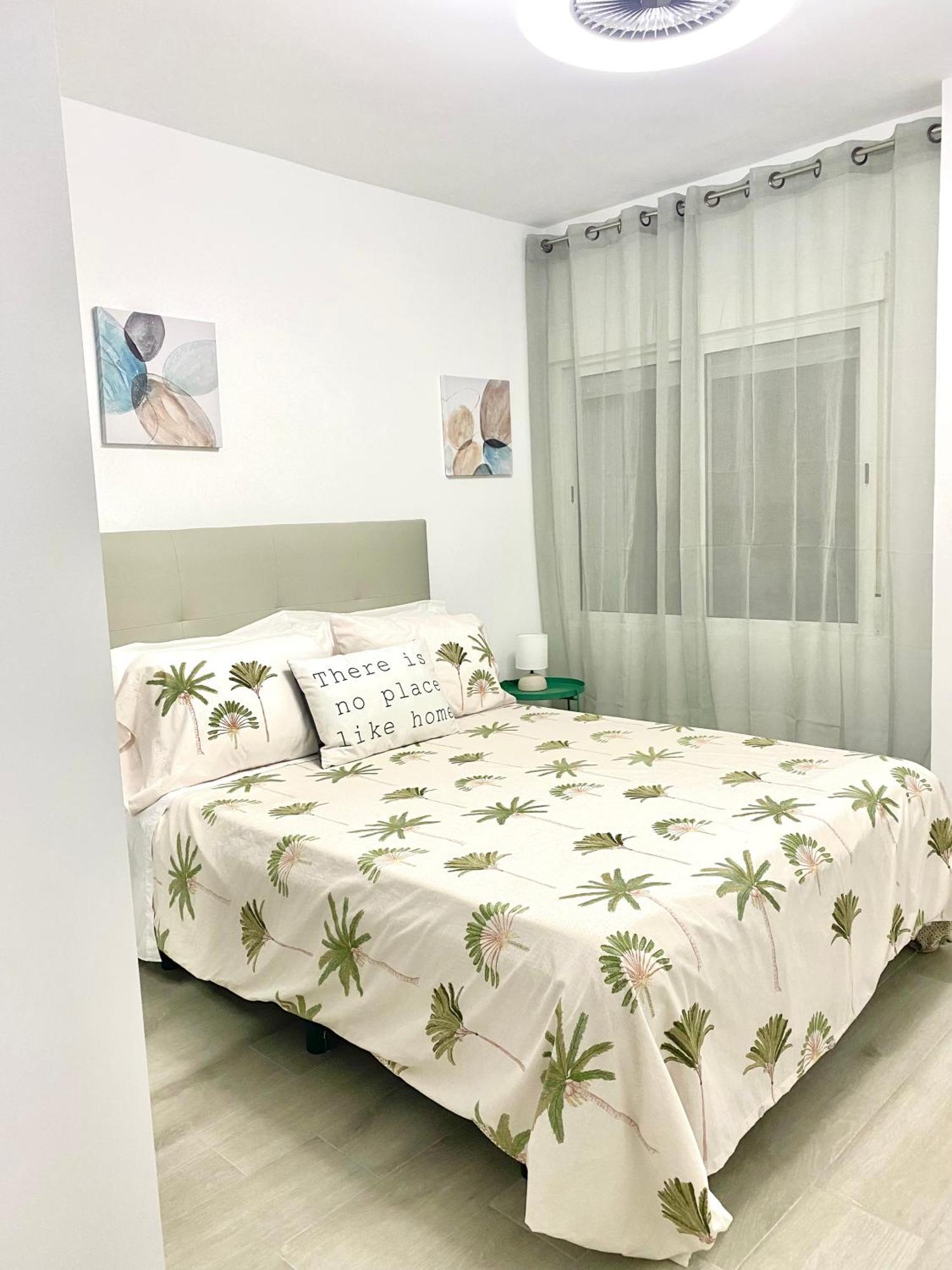 Апартаменты Blue House 1ª Linea Playa Торевьиа Экстерьер фото