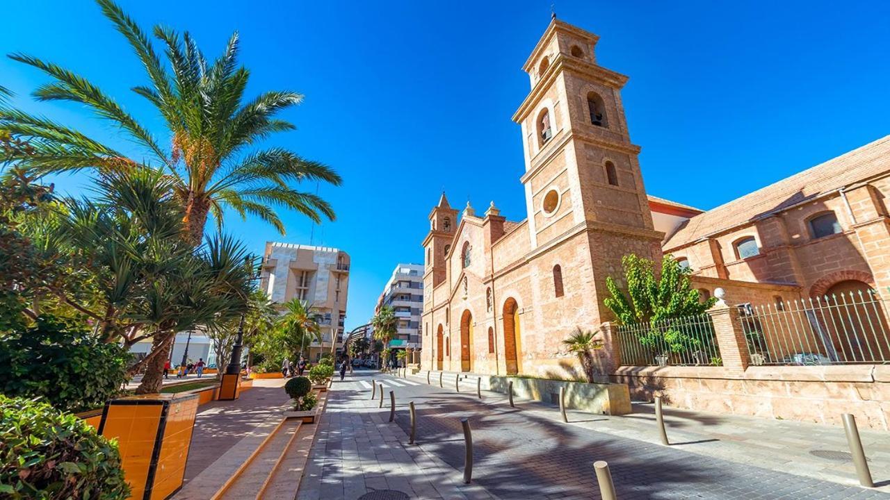 Апартаменты Blue House 1ª Linea Playa Торевьиа Экстерьер фото